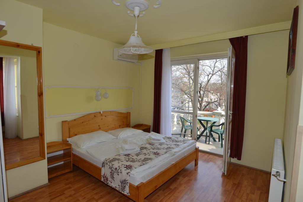 Hajdúszoboszló Hotel Korona מראה חיצוני תמונה
