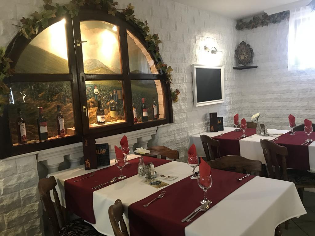 Hajdúszoboszló Hotel Korona מראה חיצוני תמונה