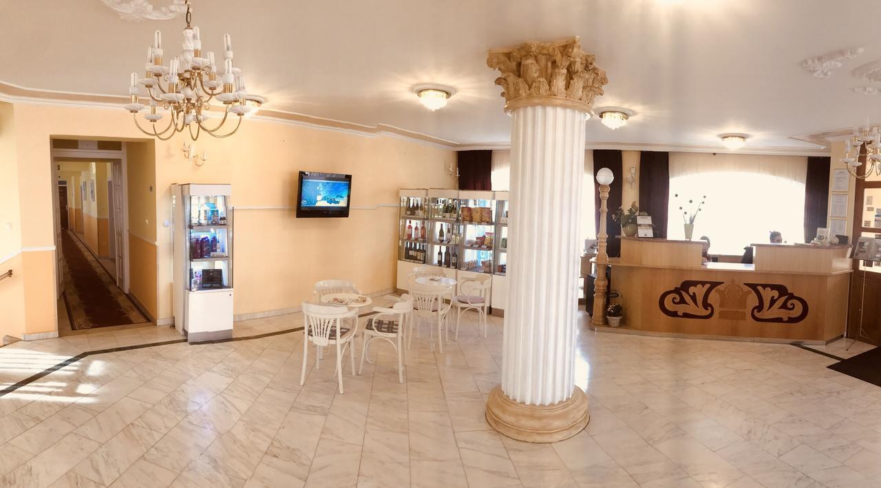 Hajdúszoboszló Hotel Korona מראה חיצוני תמונה